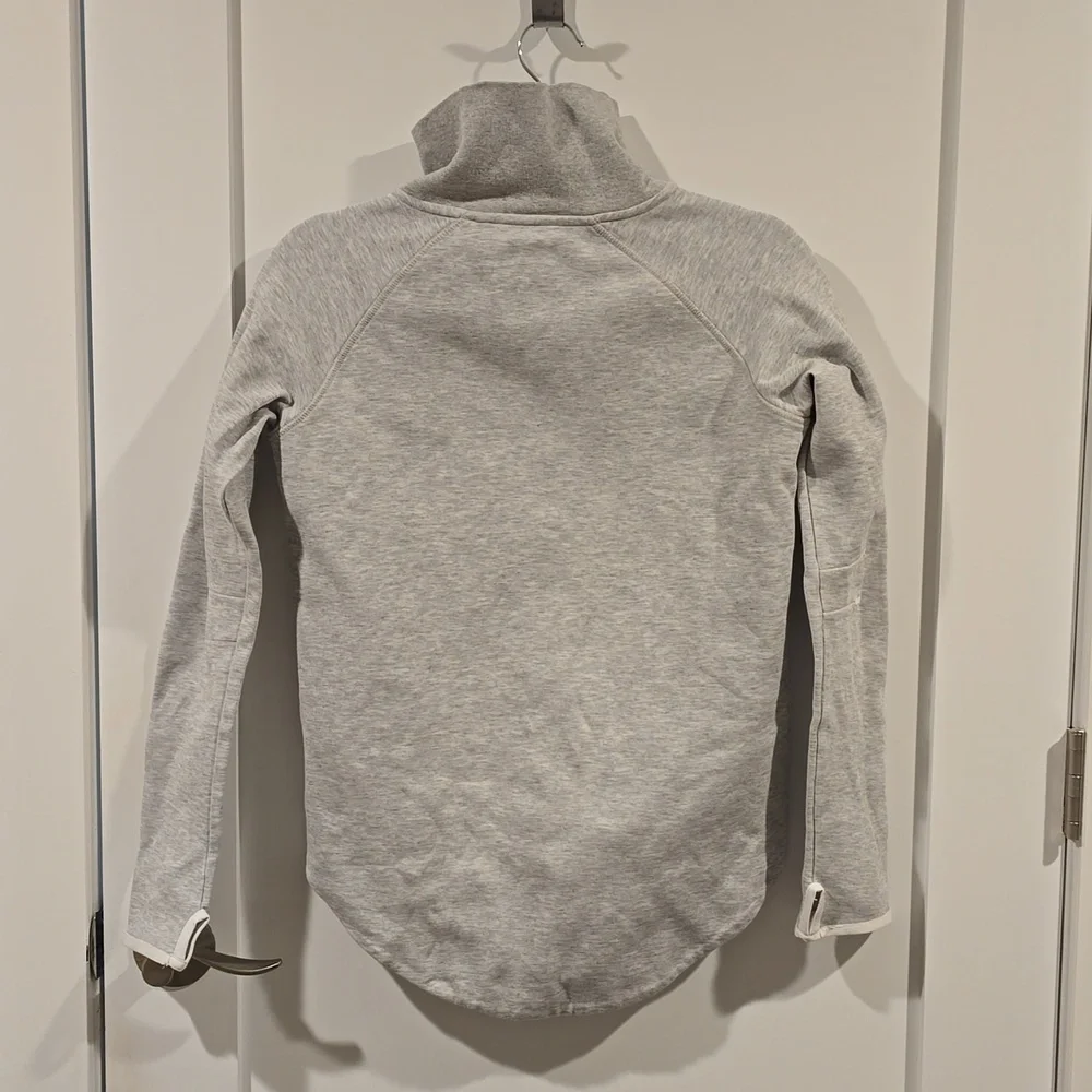 🔥🔥Nike Fleece Moto Cape/ The original release RARE Size Small‎